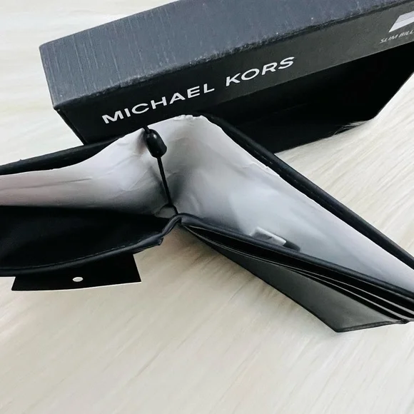 Michael Kors Andy Slim Billfold Wallet Black Saffiano Leather Gift Box - Picture 6 of 9